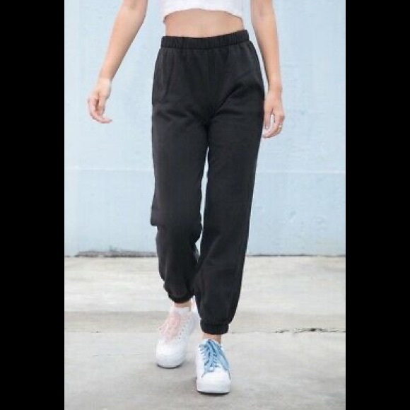 Brandy Melville Pants - black brandy sweatpants